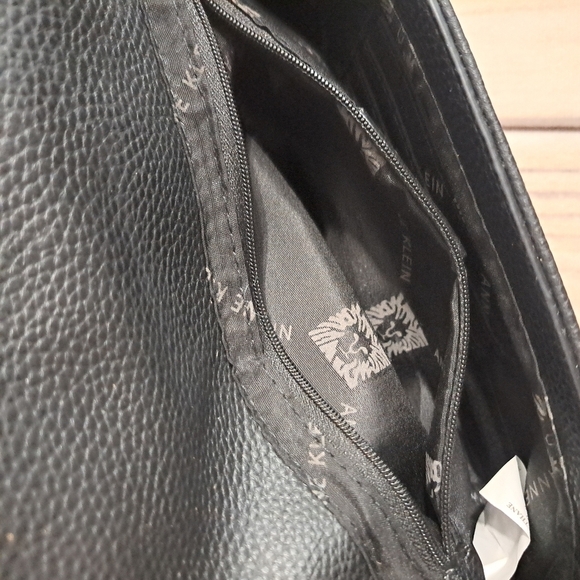 Anne Klein Faux Sherpa Faux Leather Convertible Crossbody Handbag Purse - Picture 7 of 15